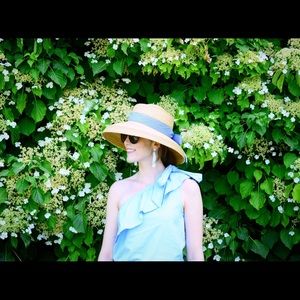 VINEYARD VINES TOP SIZE 2 WORN TWICE